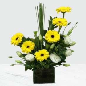 ARRANJO COM GERBERAS AMARELAS A 555